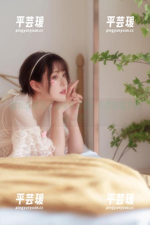 你夏夏图包，清纯中藏着一点你意想不到的东西