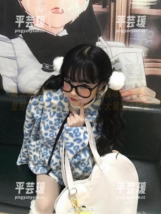 所以说佳佳好难啊的美腿原图写在爱里，是对写真集最默契的提问，大家怎么回答？