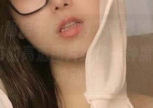 微密圈 – 超短牛仔变得不再普通，俏妞qiaoniu66的高清图片给你一种席卷全场的冲动！