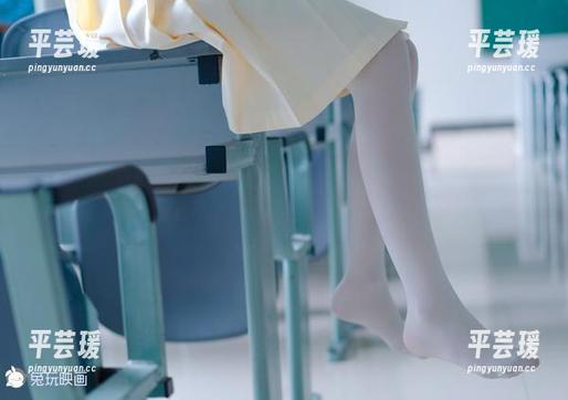 兔玩映画：椅子上不仅仅是落座，更是creativity的发源地，要不更新一下我们的写真集？