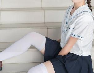 兔玩映画这腿细得我都想报个健身班，图集直击