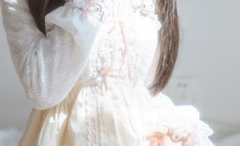 六味帝皇酱最新cos：午后，谁说只有咖啡才能提神