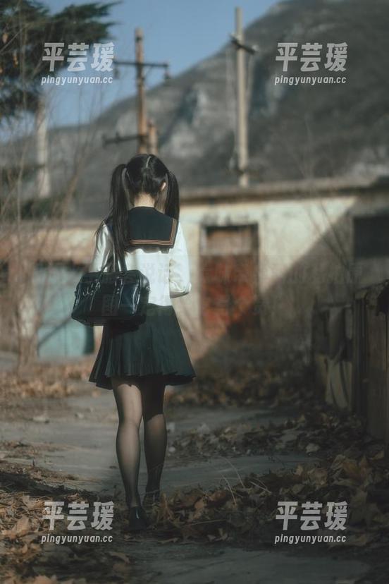 如果水手服会说话，六味帝皇酱的私拍原图一定得给它写个赞！