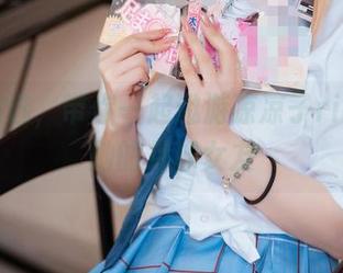 写真精选，带你一起遨游凉凉子rioko和她的月球女友