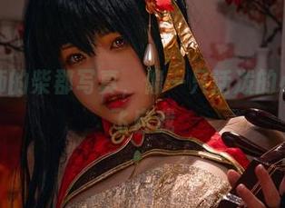 可可老师的柴郡写真，像一只活泼的小猫，放飞自我