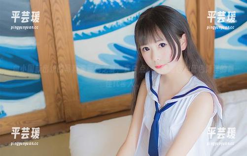 向小圆新出炉的写真集蓝色之夏，直白点，她真是这片蓝色海洋的最佳代言人。