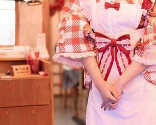 嗲囡囡 – 有人觉得luna张静燕在运动中的样子挺美，但我倒觉得，图片里的每一个弧度都得追求极致呀。