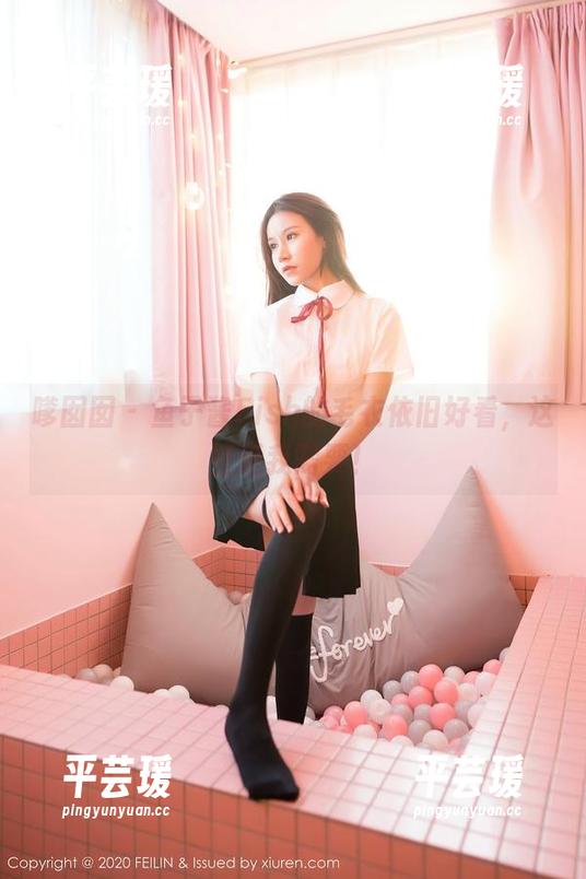 嗲囡囡 - 鱼子酱Fish的毛衣依旧好看，这壁纸我需要！