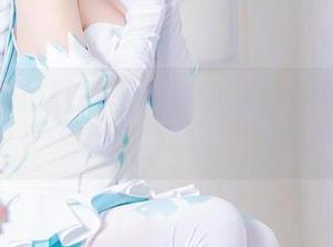 墨玉M的校服原图：谁说穿校服就不能酷？