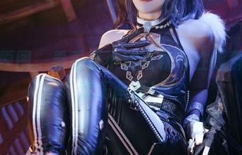 翻开原图，看看夏小秋秋秋与性感群狼的欢乐画面！