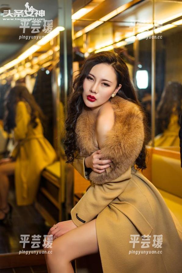 头条女神 - 见过假女王吗？王紫琳写真合集让你见识什么叫仗剑走天涯！