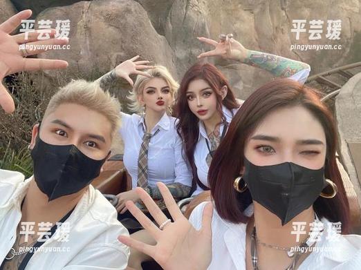 微密圈 - 奈斯希希的眼镜美图在在线驰骋，哪里都是欢乐