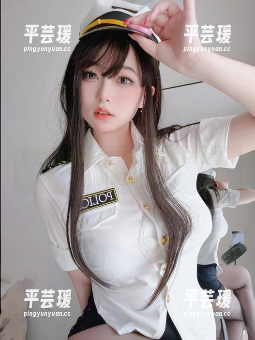 女主K的魔女日常：cos界的深夜食堂，资源随便拿