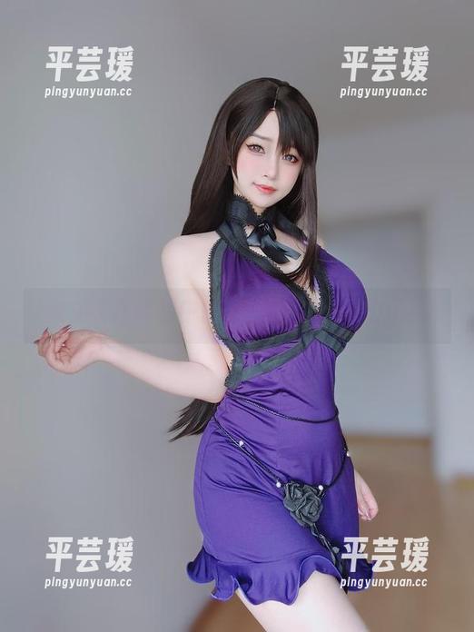 女主K在泳装中的美图，泳圈不怕了！