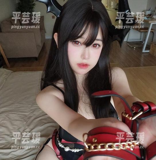 女主K的豹纹内衣，cos成了一个新的热潮，图片让我目不转睛。