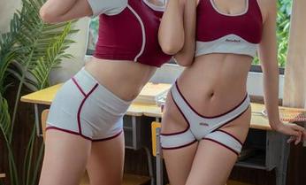 奶桃桃的美图上线，优伶范儿如温柔杀手，非得我小心翼翼慢慢欣赏。