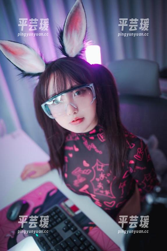 精彩不止于“Loozy”，免费图片送上，孙乐乐(손예은)到底在玩什么花样？