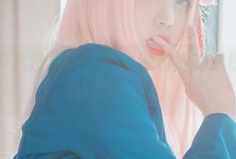 谁说免费就没看头？宋哈娜和她的眼镜套图让我想多了。