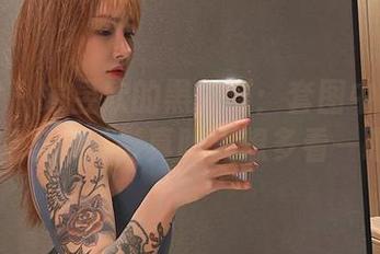 微密圈 – 宋昱欣的黑蝴蝶：套图中隐藏的姿态，背影真叫人想多看一眼