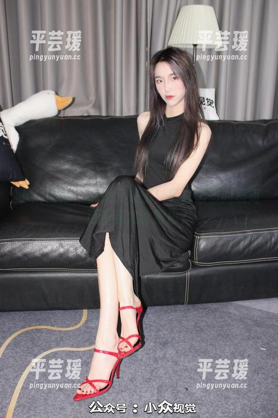 小众视觉 - 悦悦又来了！黑白思想的极简更新到底啥意思？