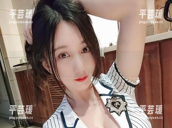 微密圈 - 陌生的体育，熟悉的她：小玉吃果冻的精选足球宝贝