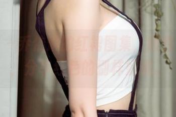 尤果网 – 乔依琳的红裙图集，随性又俏皮，分享红色的别样妩媚。