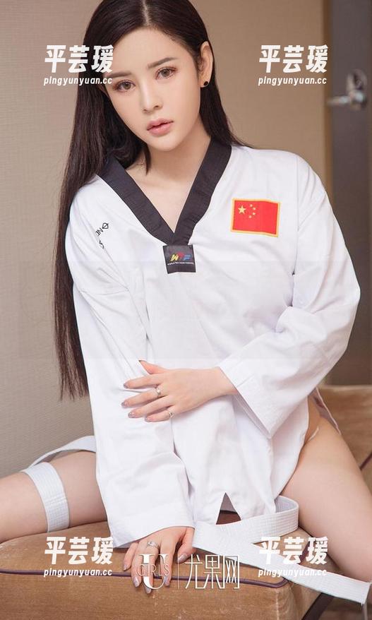 尤果网 - 谁能想到，最简单的天台会被娜露演绎成那么多惊艳的原图和疯狂的套图！