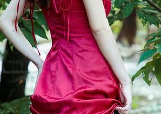 尤果网 – 林妃媛的天台，怎么看都想往上爬——原图一瞥。