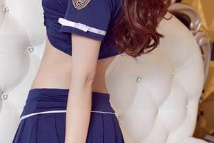 尤物馆 – 写真里的俞公主：当厨娘，壁纸都要排队了！