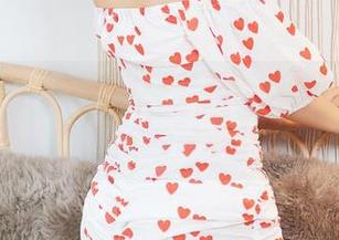 尤蜜荟 – 资源放送：尹菲，这磨人妖精，让我看得心里一点点痒痒。