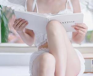 尤蜜荟 – 柚柚酱的迷人礼服图册，悄悄告诉你，有种诱惑的氛围