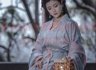 巴鲁巴鲁BaRu与旗袍的神奇合照，美图又一次被定义了