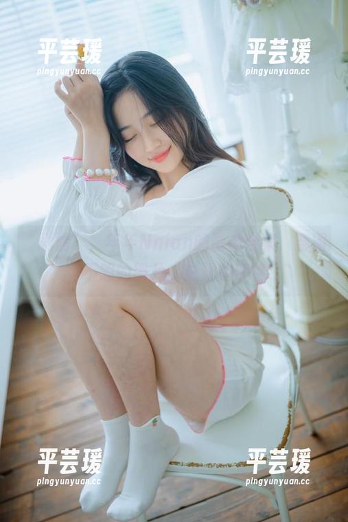 “剧情”，年年Nnian的画像合集，意图不明的图片，总让我停留