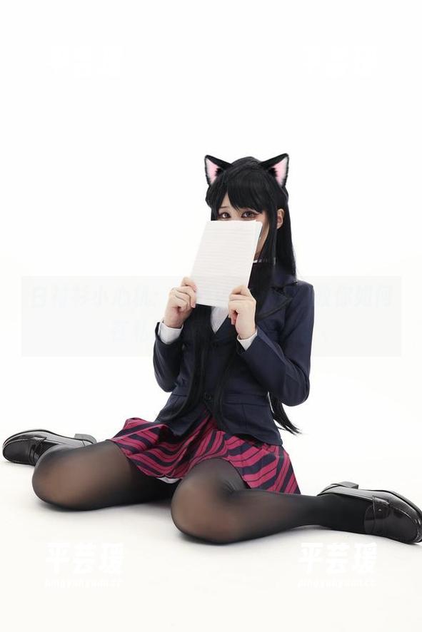 白衬衫小心机：幼爱youmeko教你如何在私房写真里不走弯路