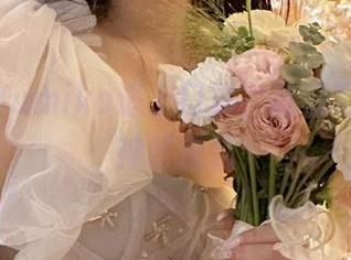 当御子Yumiko遇上口罩，高清写真里的神秘盛装