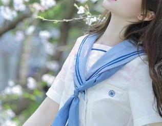 翻了翻怡子yiii的美脚合集，不得不说，这种务实主义我喜欢。