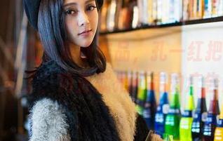 推女神 – 拿下最新作品，孔一红把美腿的定义改写了，简直就是行走的广告牌啊！