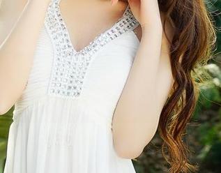 推女神 – 原图里的谭晓彤与隐形的姐姐：是不是真的有，但又不总在？