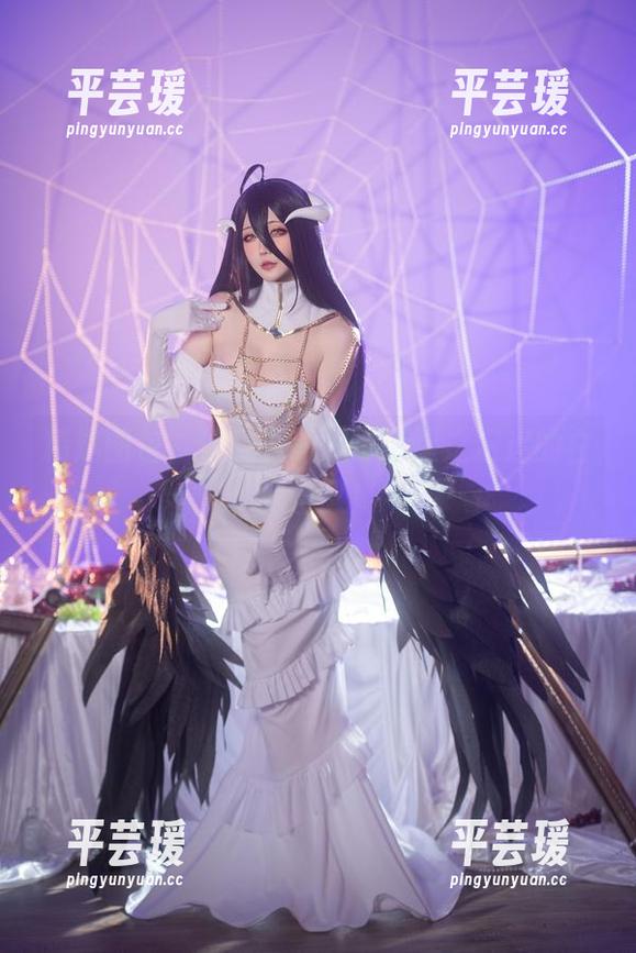 精选图包，让我们一起讨论星之迟迟的白裙意义！