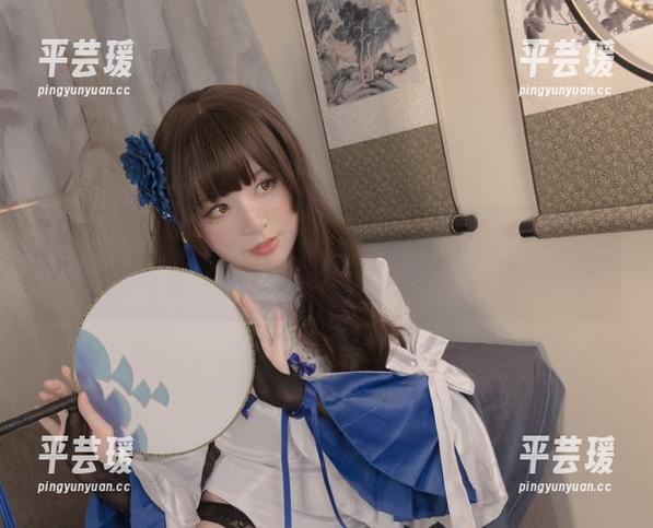 谁能想到，星野saori的作品“DSR-50红牡丹”会让我觉得花香扑鼻，又隐隐有种说不出的暧昧感呢？