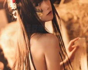 从不相信海边的星野咪兔，直到她的套图下载进我手机，那份惬意就像沙滩一样真实。