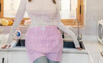 星颜社 – 评论区吵翻天！转转Lisa的粉色资源就像一场颜色的旋风，谁胜谁负还在未定。