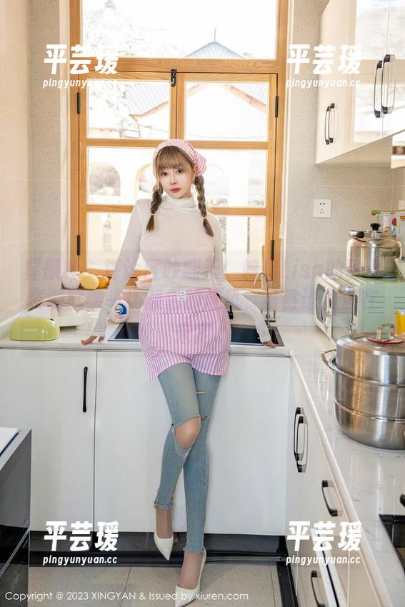 星颜社 - 评论区吵翻天！转转Lisa的粉色资源就像一场颜色的旋风，谁胜谁负还在未定。