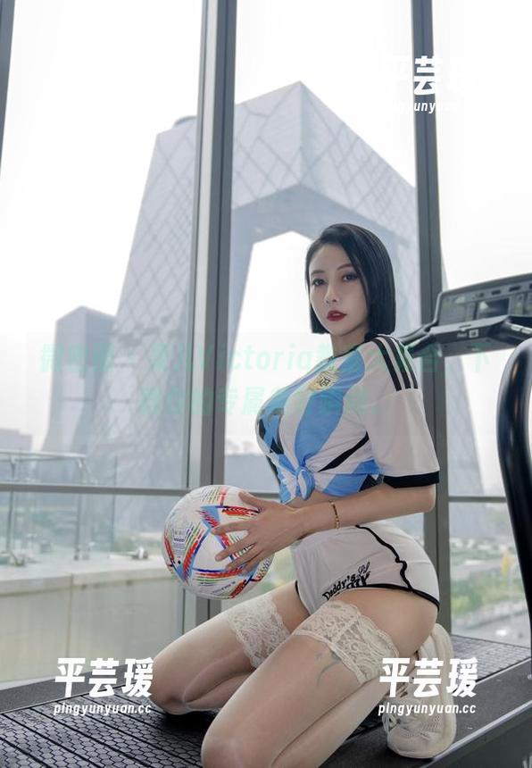 微密圈 - 果儿Victoria教室大集合，下载你的专属美好瞬间。