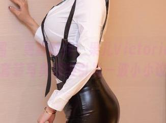 微密圈 – 更新时间！果儿Victoria的黑丝套装写真值得引发一波小小议论