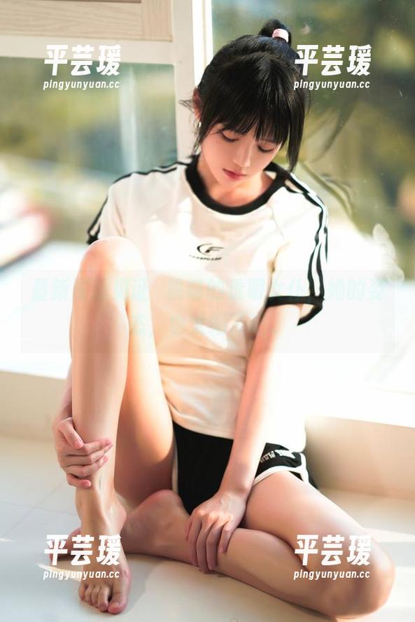 最新资源见证桜桃喵的透明女仆，她的姿态，也太绝了吧。