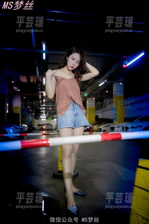 梦丝女神 - 玥玥的毛衣，适合被“下载”后的所有想象