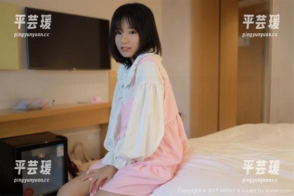 模范学院 - 图片里的佟蔓baby和服：不说你不知，她太会展示了