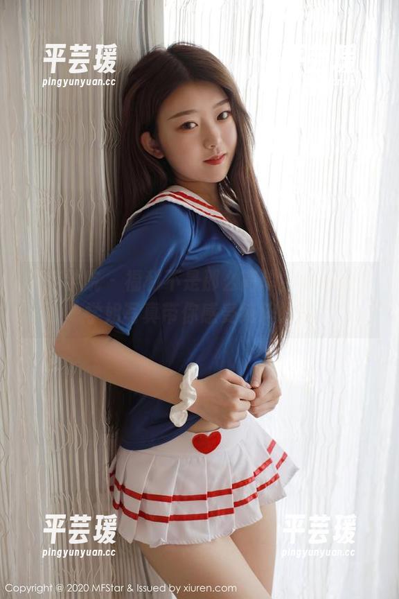 模范学院 - 福利不是那么简单，温心怡的学姐写真带你感受纯粹的美