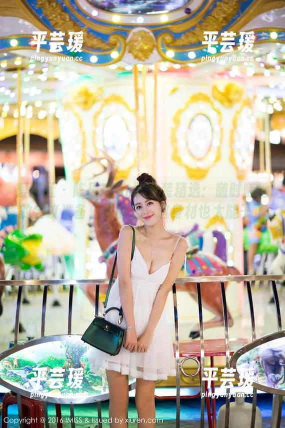 爱蜜社 - 陈思琪Ar职业装精选：随时随地的会议准备，我的天，这身材也太能干了吧！